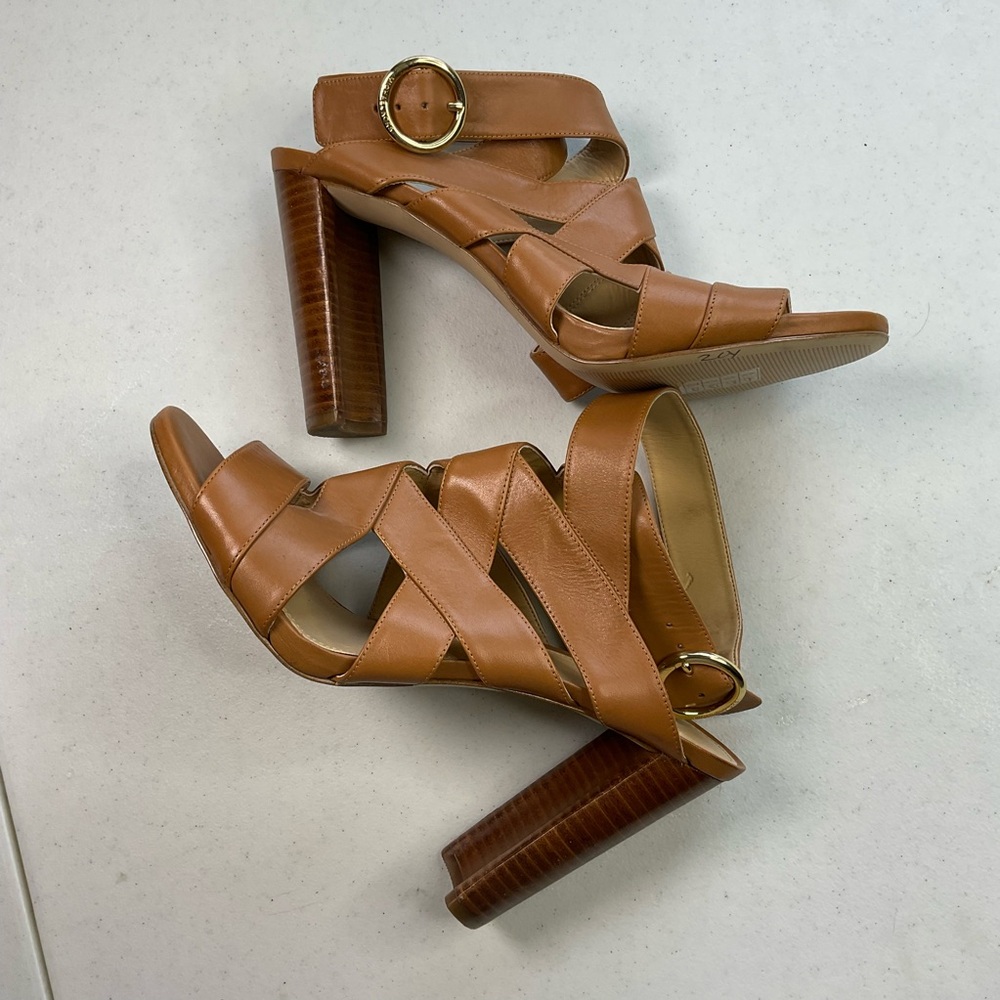 Micheal Kors Sexy Women's Tan Strappy Sandals with gold tone ankle Buckle prom